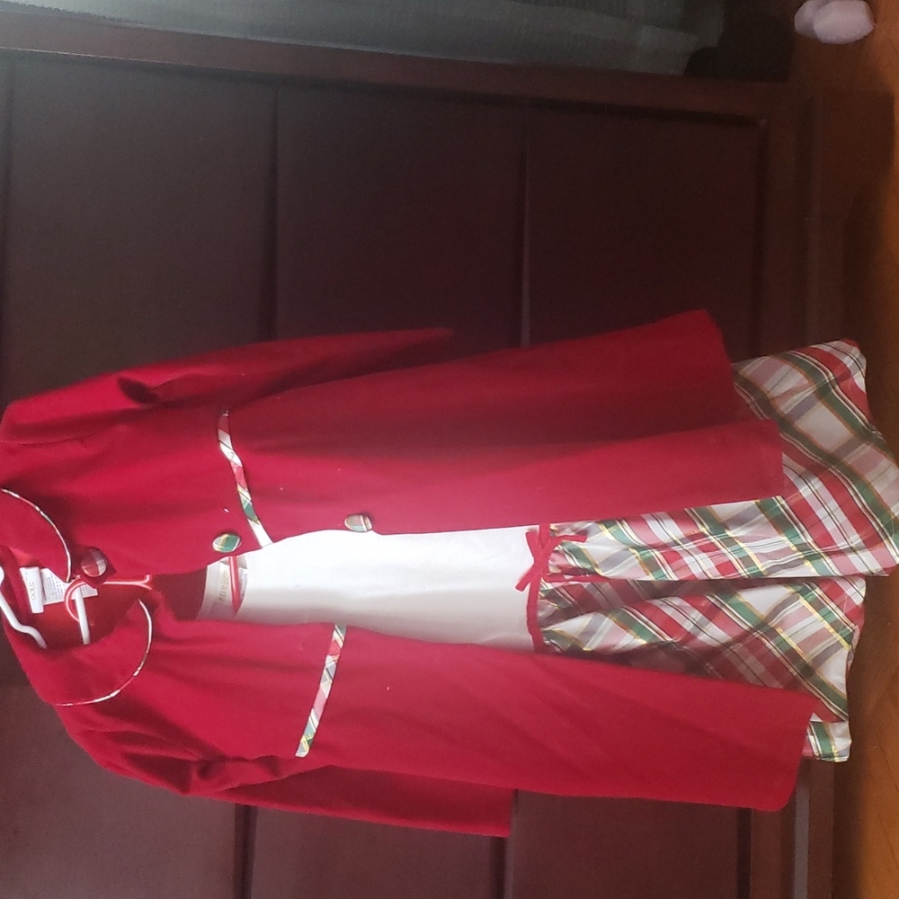 Beautiful dress with match coat dress.